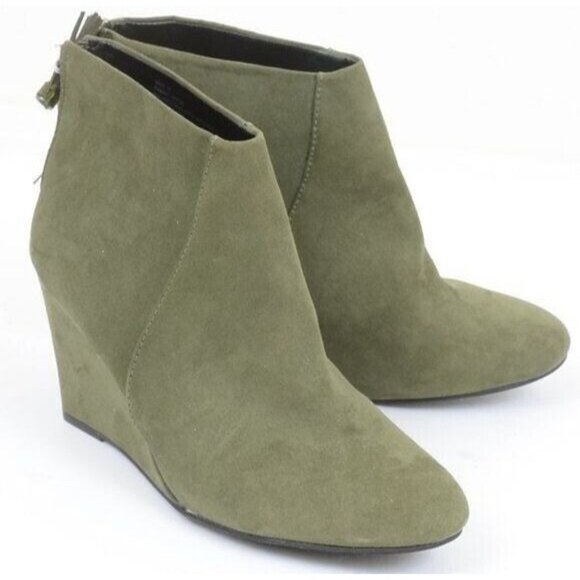 Y2K Charming Charlie Monroe Green Wedge Heel Booties Women's 10 Boots Boho NEW - Picture 2 of 6